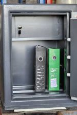 View inside the Zunken Khur safe