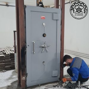 Cabinet door model 200SKR