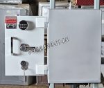 Side view of the safe